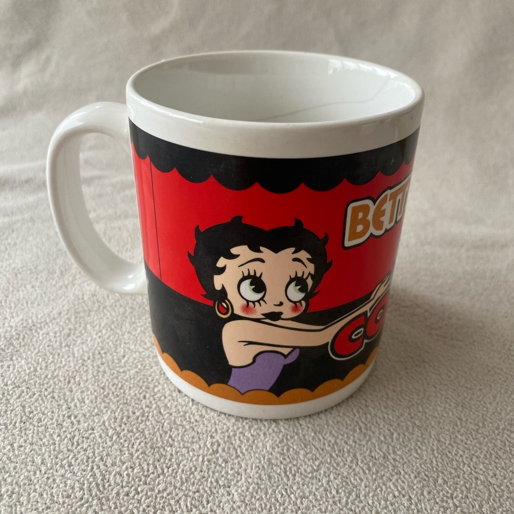 BETTY BOOP Coffee Mug Vandor 1996 - My coffee is always fresh and hot, like me!